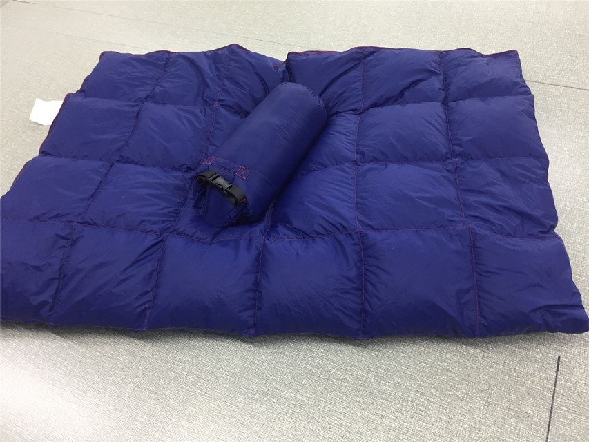 보온성, 방풍성, 방수성을 갖춘 야외용 푸피 캠핑 담요 - Outdoor Camping Blanket 리뷰 및 가격